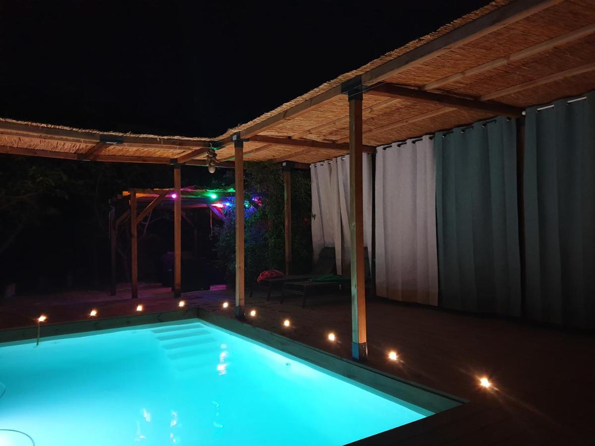Luc-sur-Orbieu Les 2 Droles D'Oiseaux Bed & Breakfast エクステリア 写真