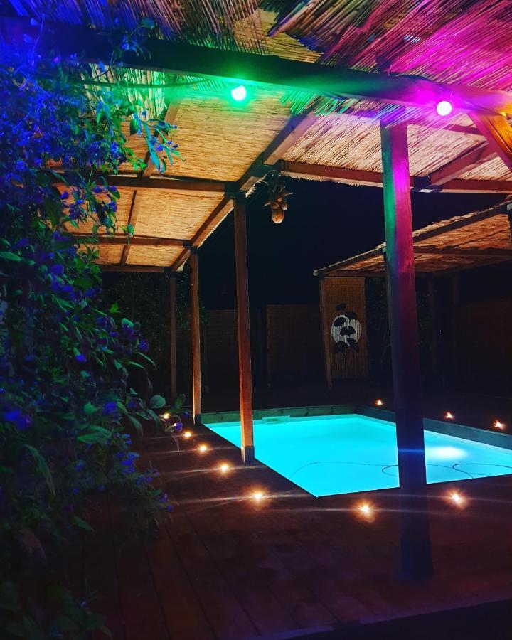 Luc-sur-Orbieu Les 2 Droles D'Oiseaux Bed & Breakfast エクステリア 写真
