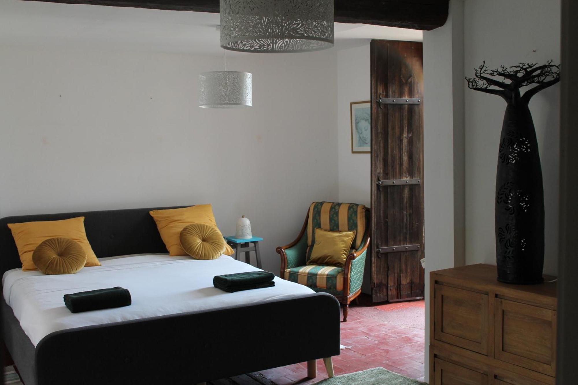 Luc-sur-Orbieu Les 2 Droles D'Oiseaux Bed & Breakfast エクステリア 写真