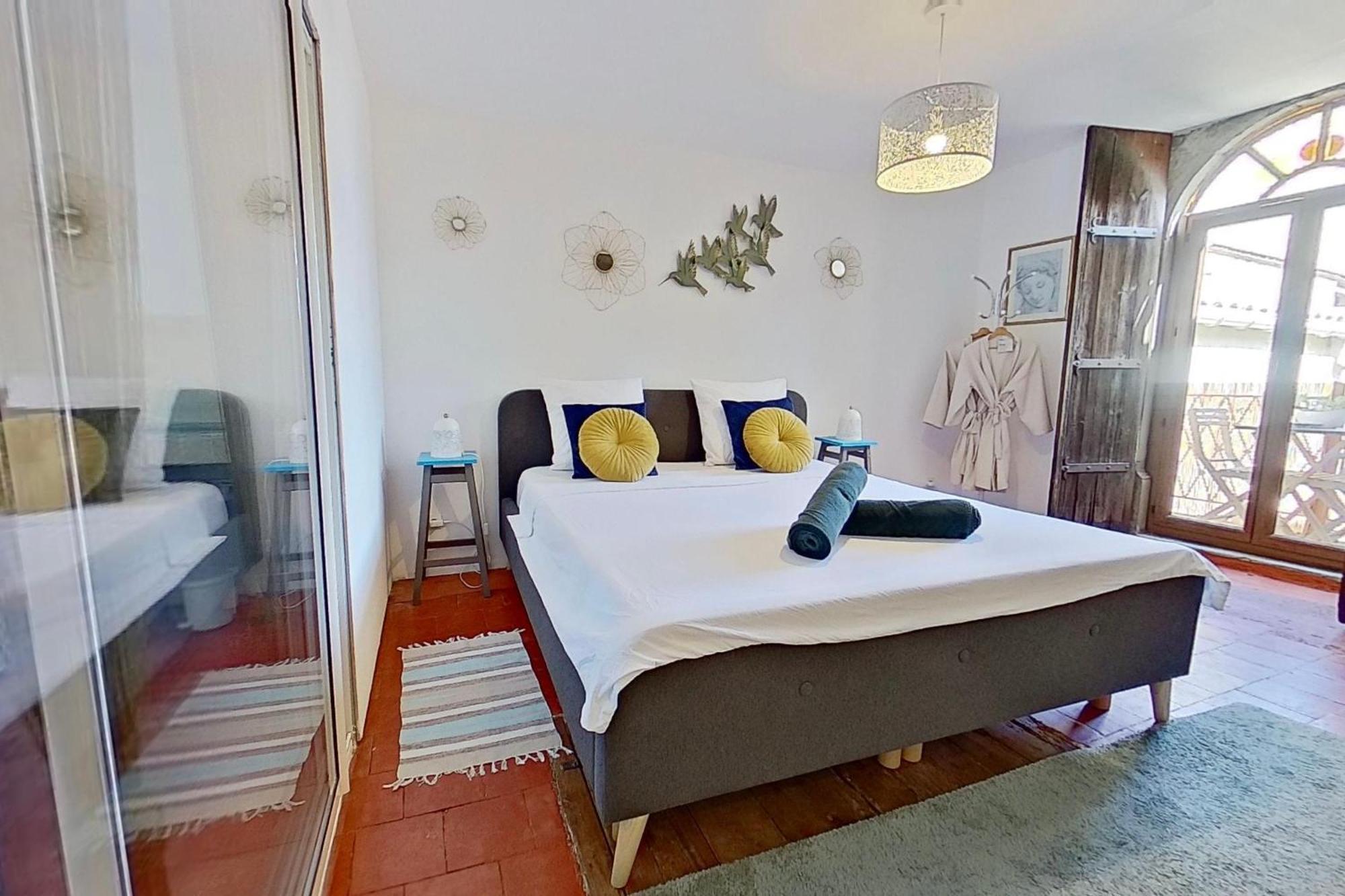 Luc-sur-Orbieu Les 2 Droles D'Oiseaux Bed & Breakfast エクステリア 写真