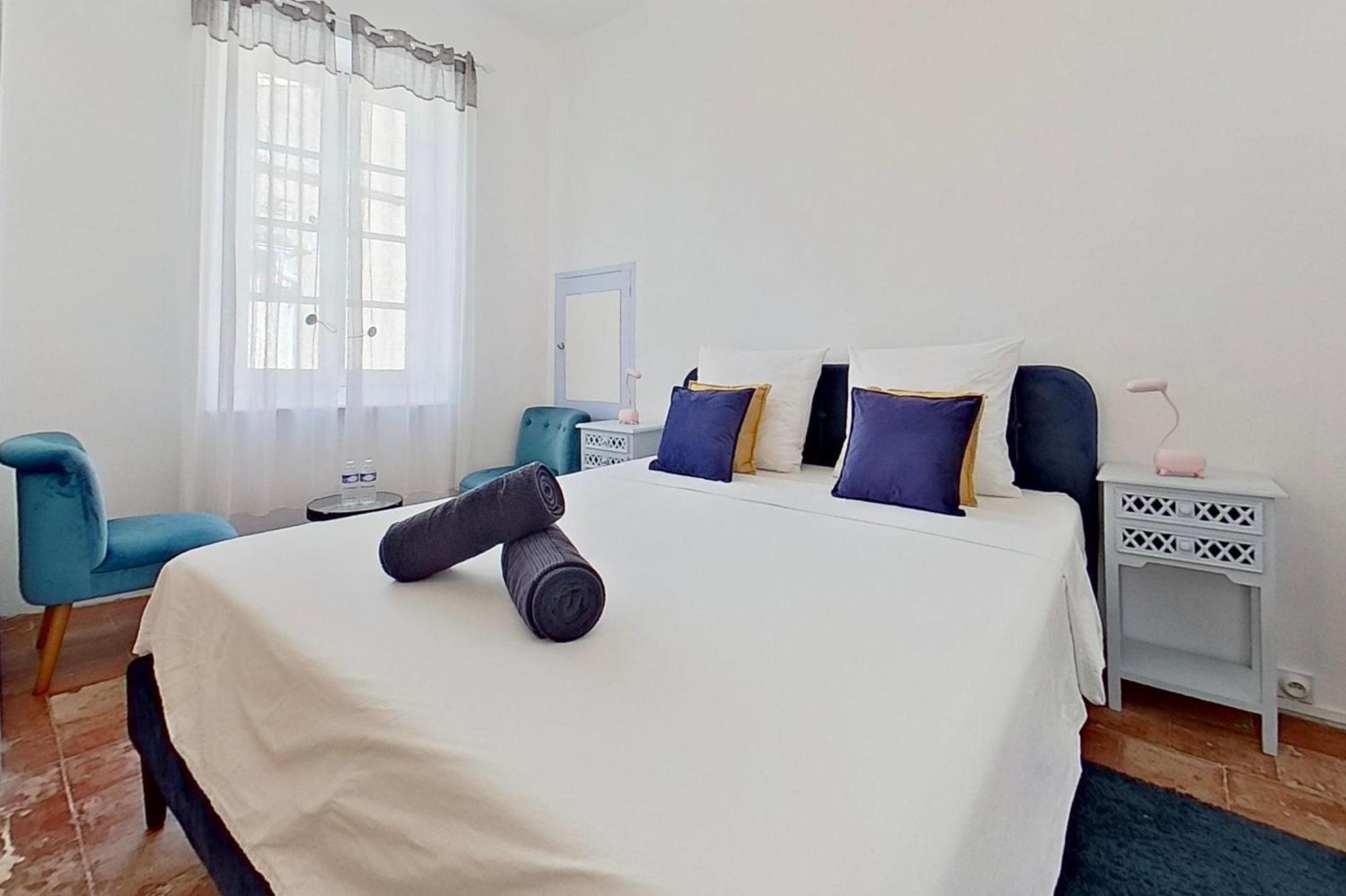 Luc-sur-Orbieu Les 2 Droles D'Oiseaux Bed & Breakfast エクステリア 写真