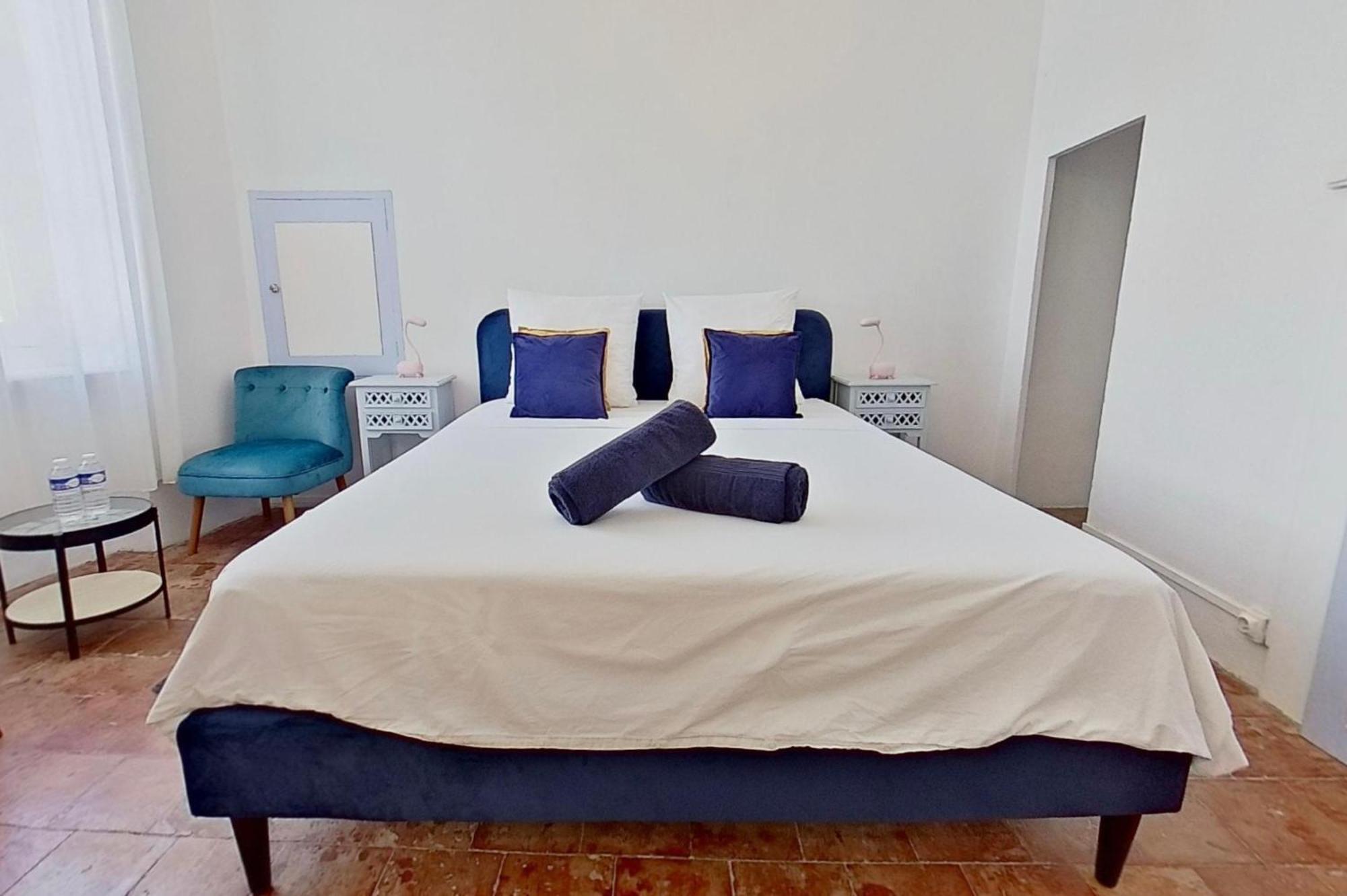 Luc-sur-Orbieu Les 2 Droles D'Oiseaux Bed & Breakfast エクステリア 写真