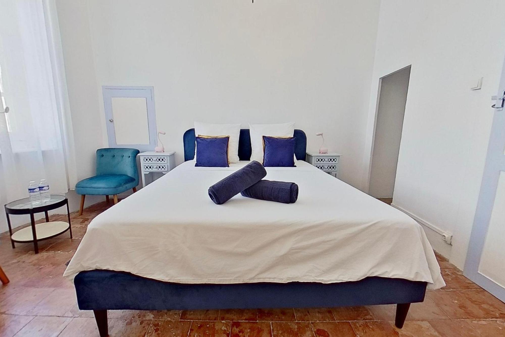 Luc-sur-Orbieu Les 2 Droles D'Oiseaux Bed & Breakfast エクステリア 写真