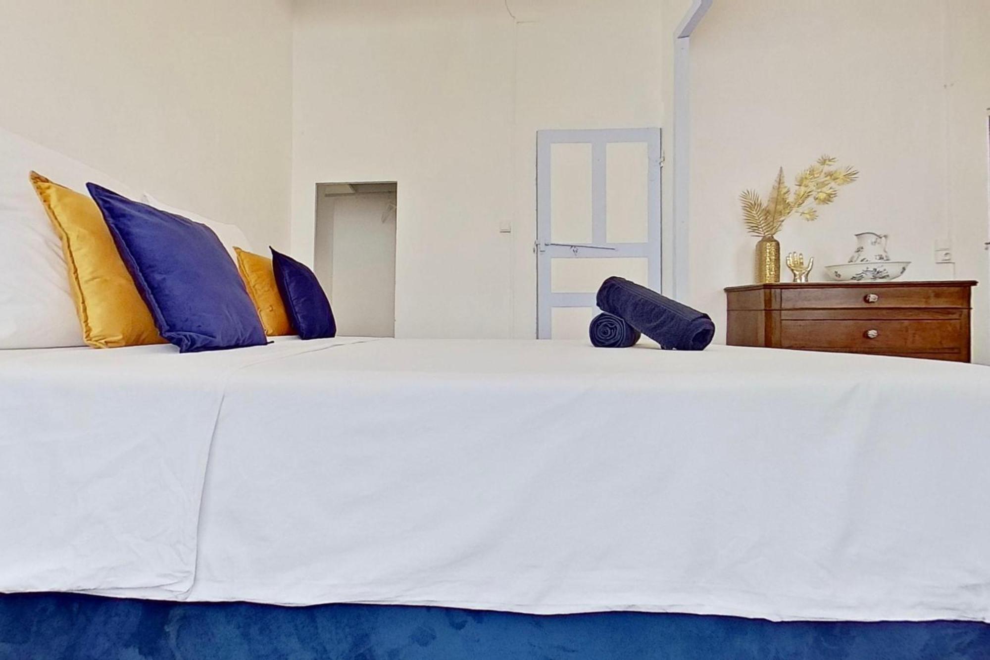Luc-sur-Orbieu Les 2 Droles D'Oiseaux Bed & Breakfast エクステリア 写真