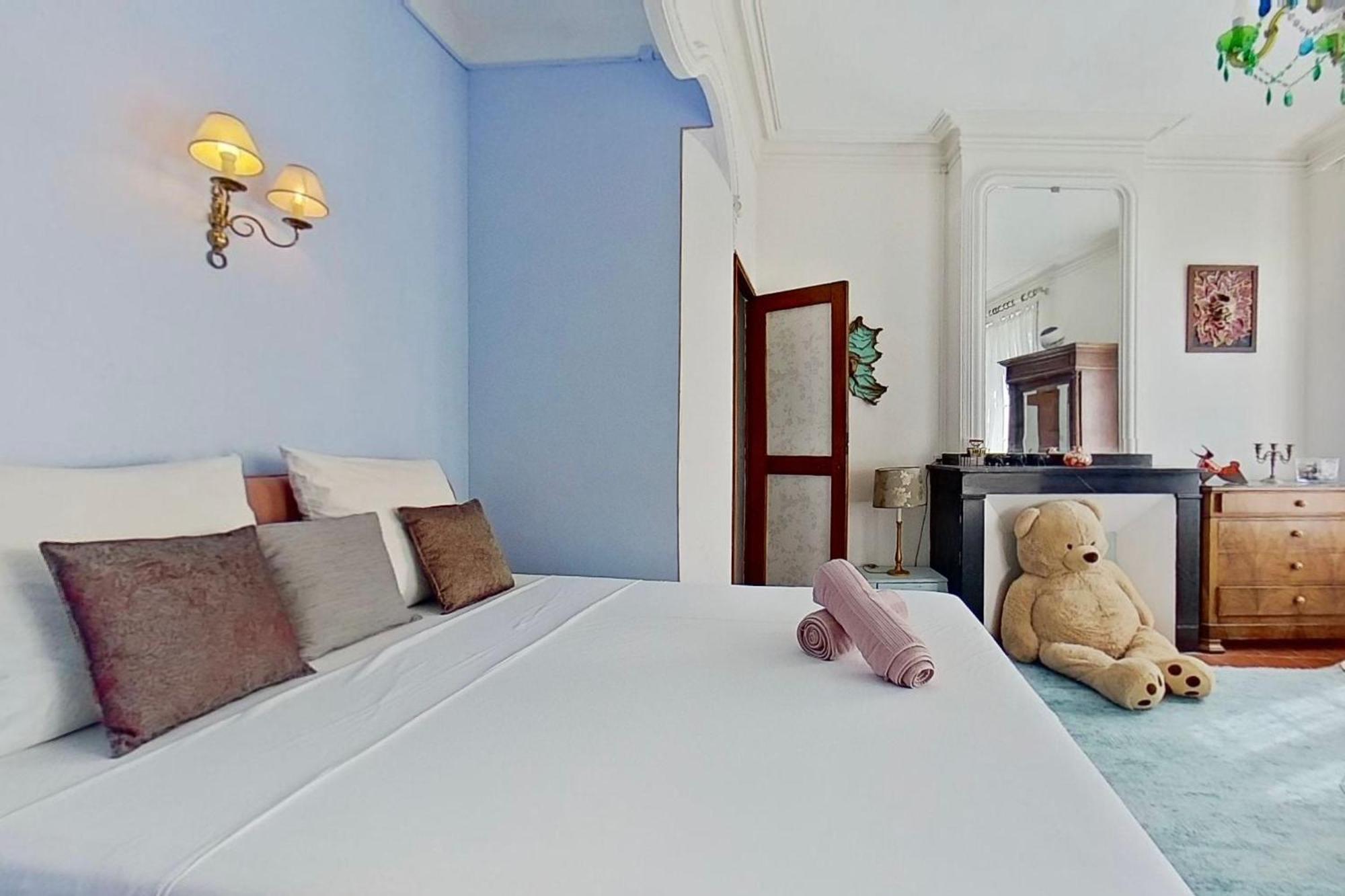 Luc-sur-Orbieu Les 2 Droles D'Oiseaux Bed & Breakfast エクステリア 写真