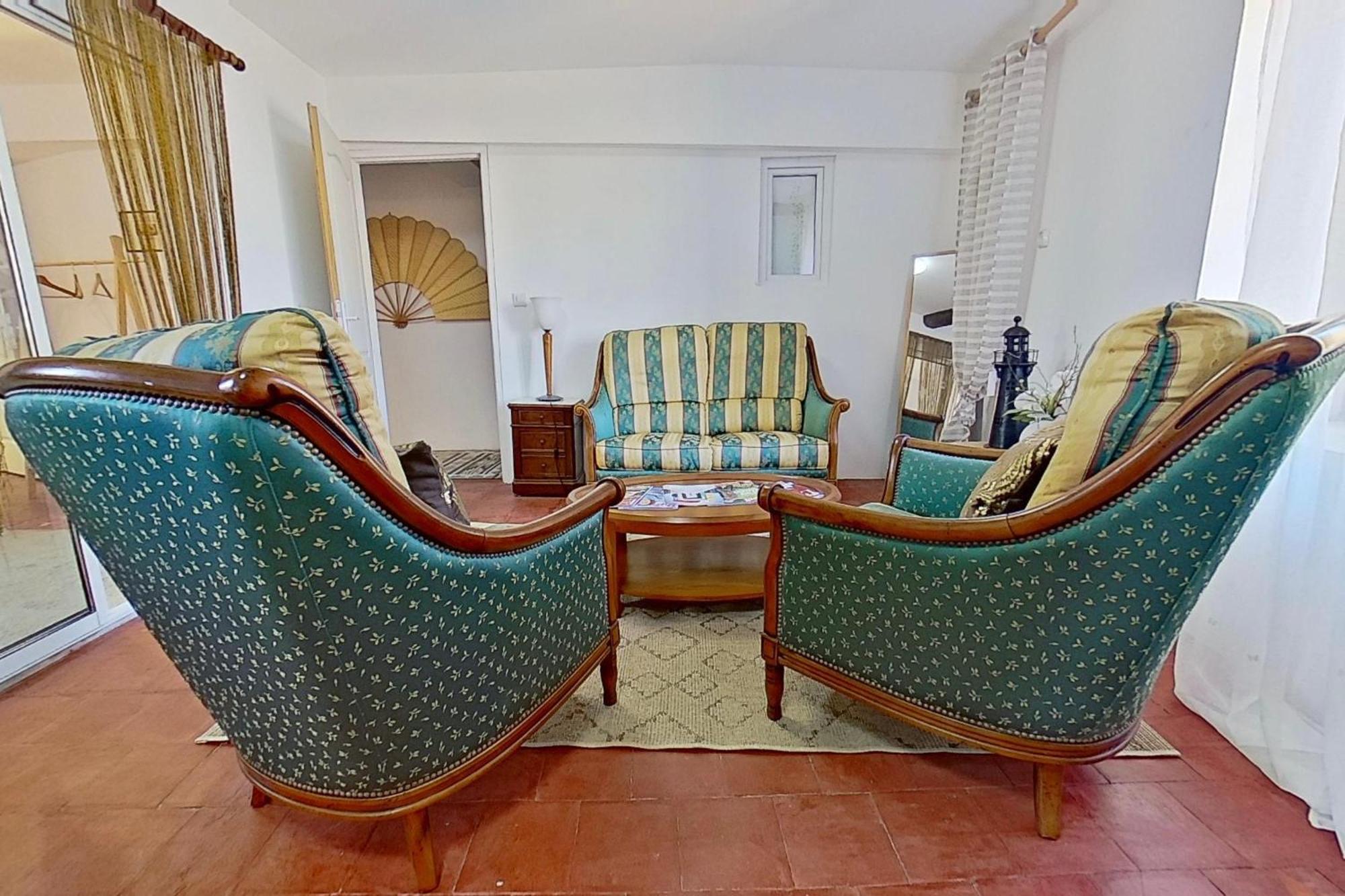 Luc-sur-Orbieu Les 2 Droles D'Oiseaux Bed & Breakfast エクステリア 写真