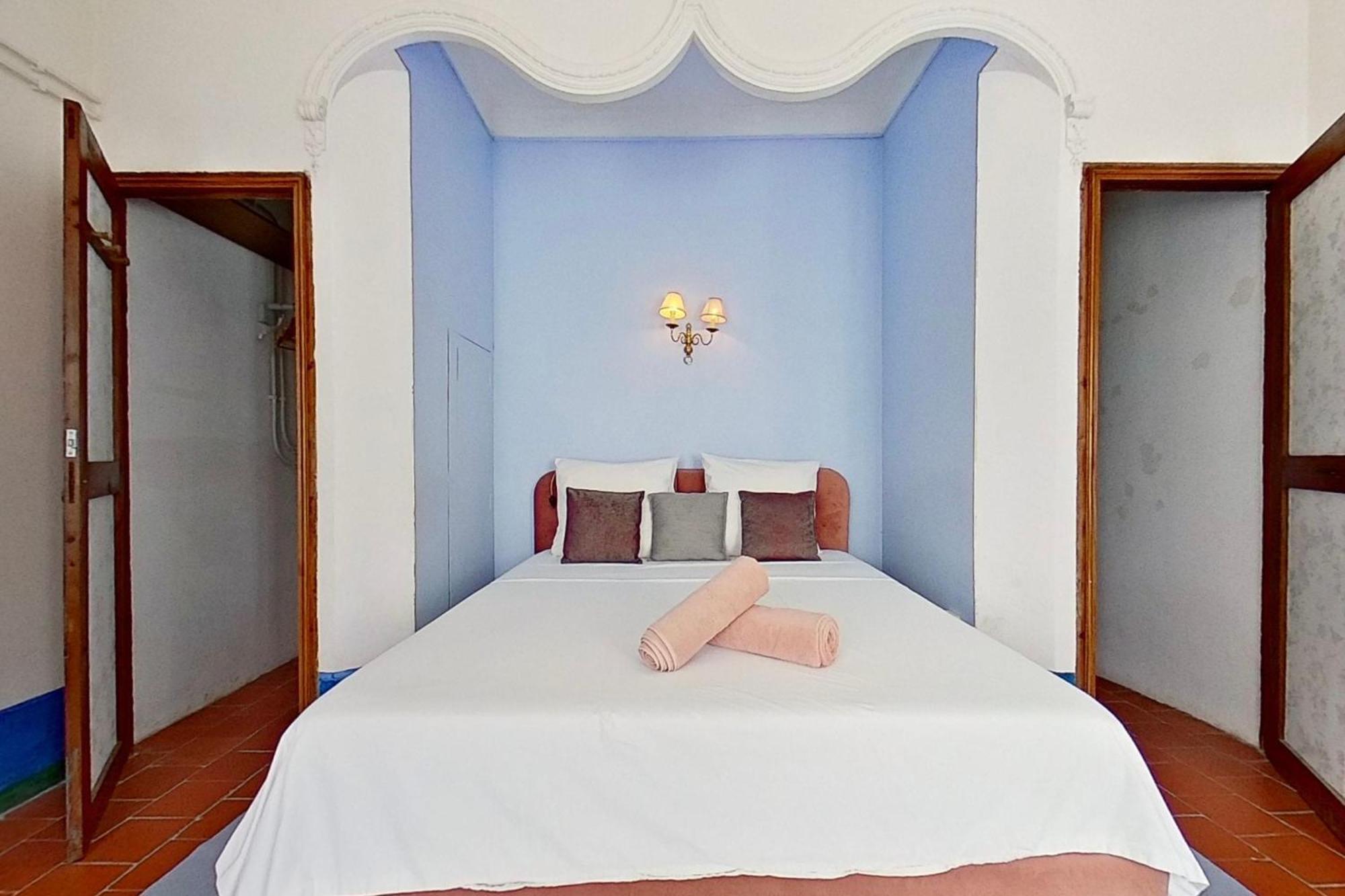 Luc-sur-Orbieu Les 2 Droles D'Oiseaux Bed & Breakfast エクステリア 写真