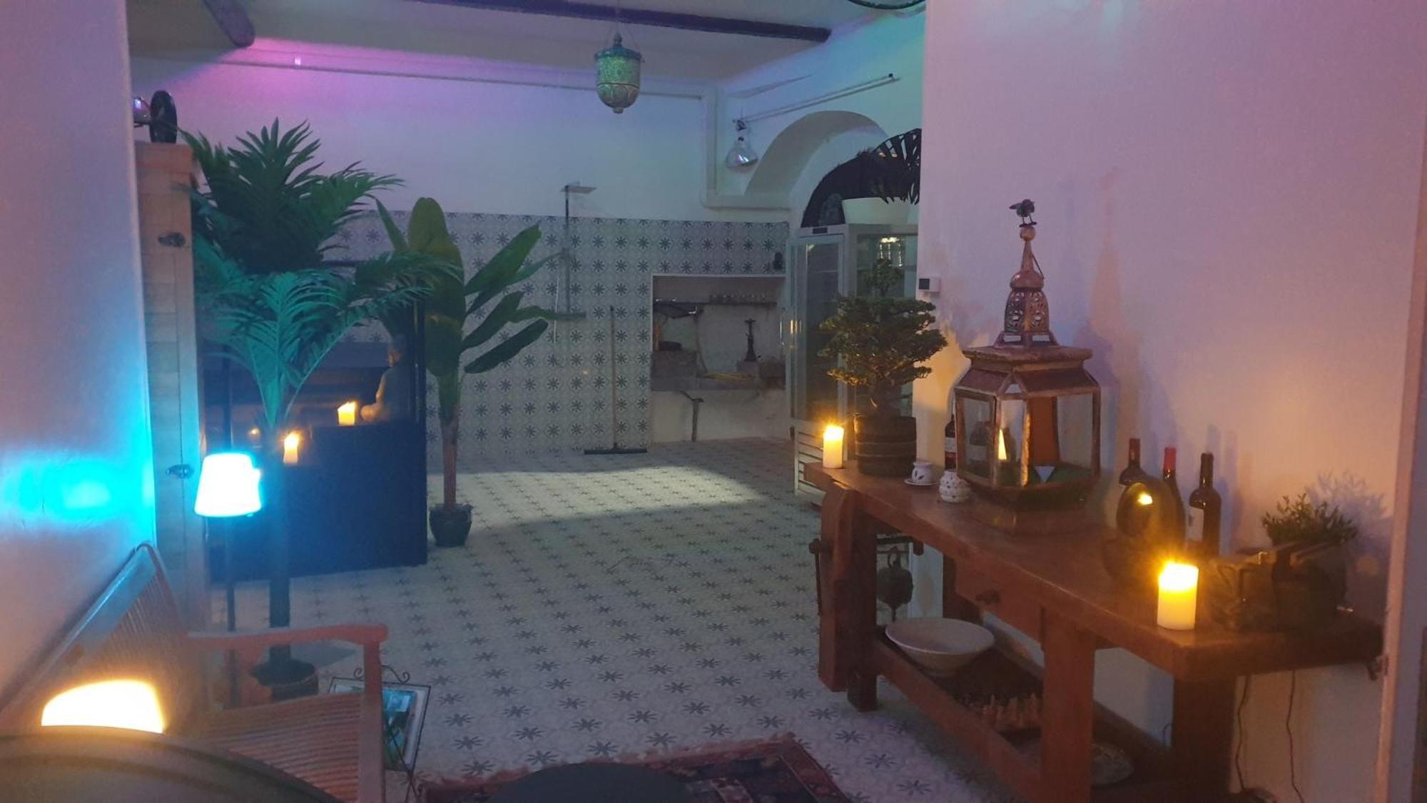Luc-sur-Orbieu Les 2 Droles D'Oiseaux Bed & Breakfast エクステリア 写真