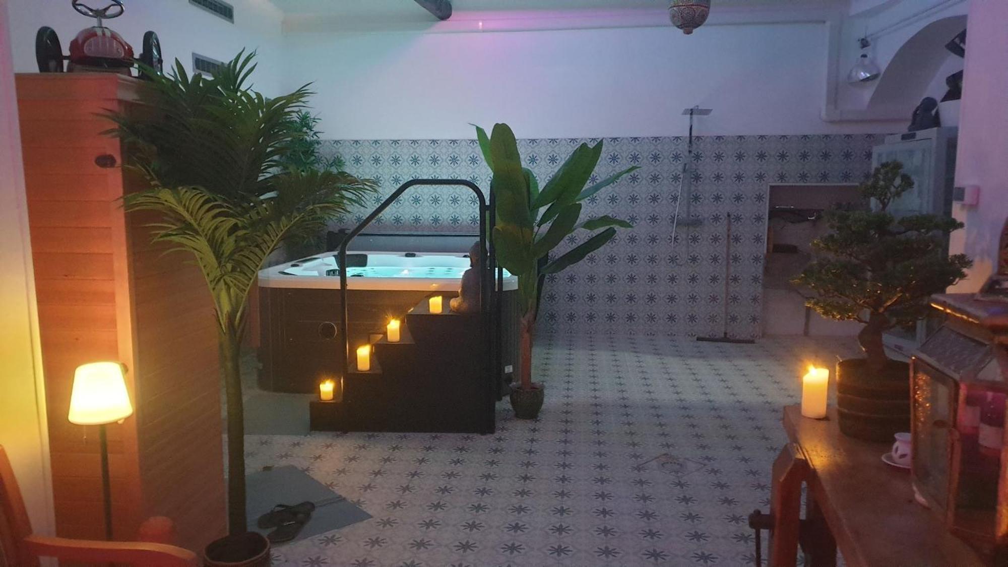 Luc-sur-Orbieu Les 2 Droles D'Oiseaux Bed & Breakfast エクステリア 写真